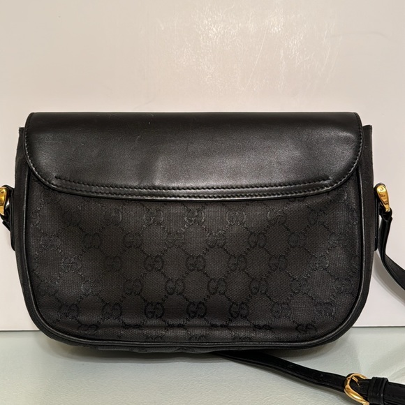 🚨SOLD🚨 Authentic Vintage Gucci Black Crossbody - Picture 3 of 12